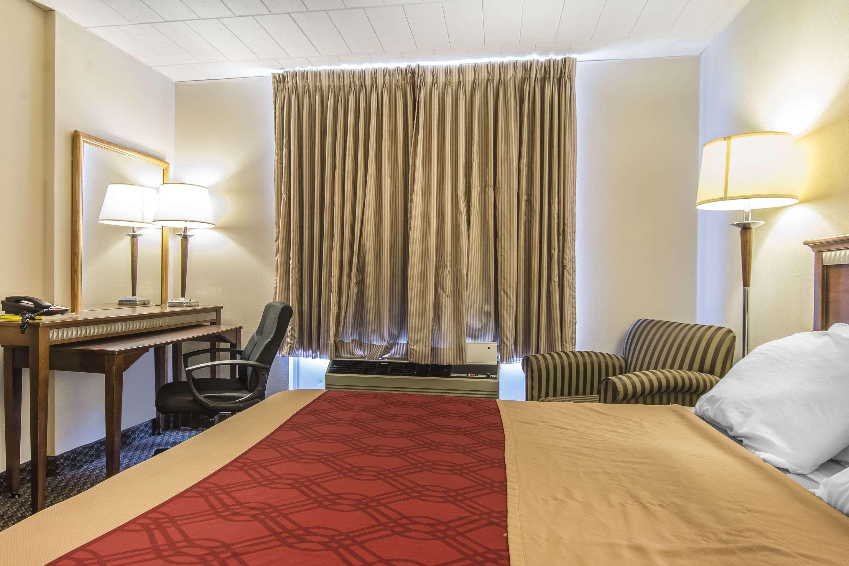 Econo Lodge Orillia Eksteriør bilde