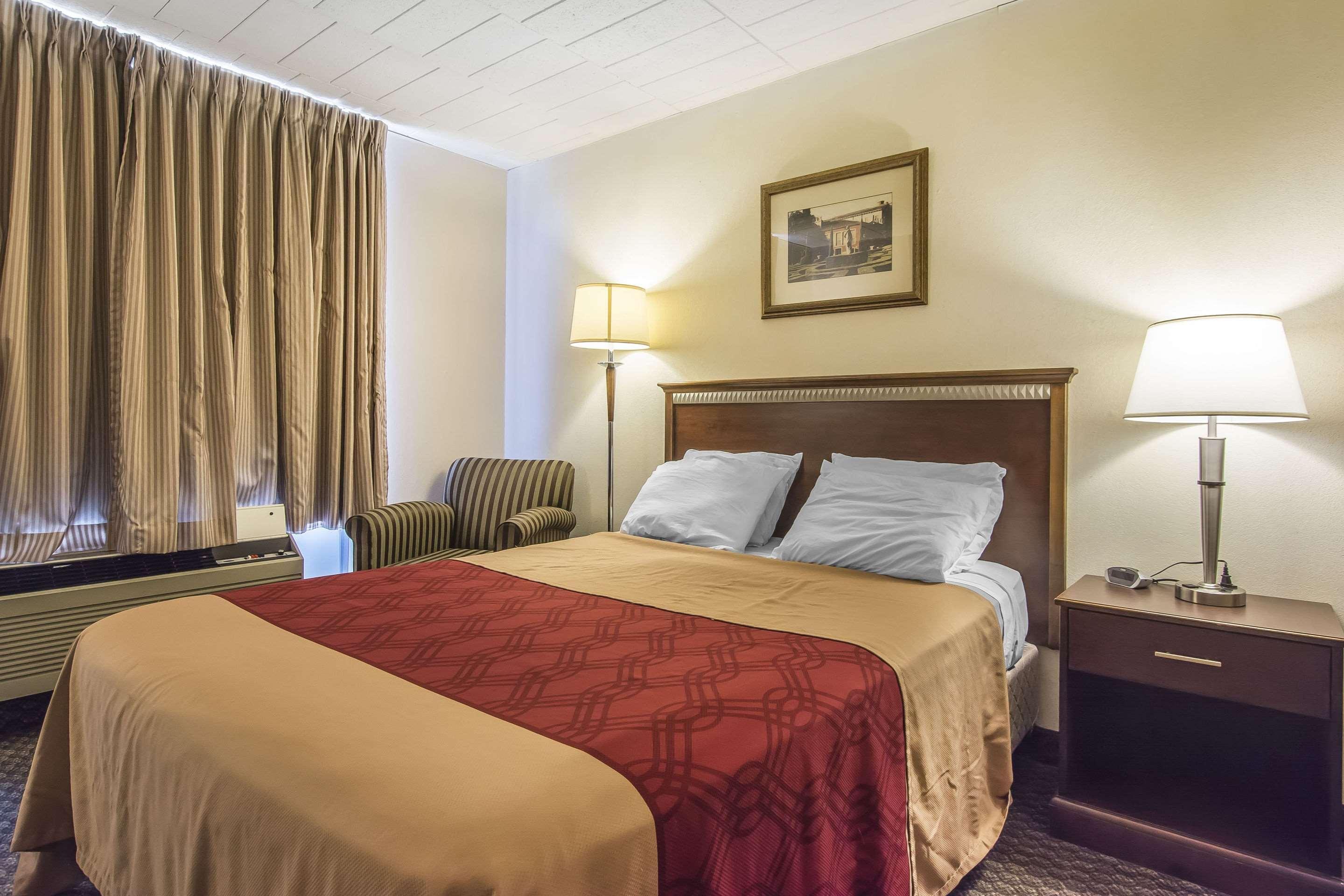 Econo Lodge Orillia Eksteriør bilde