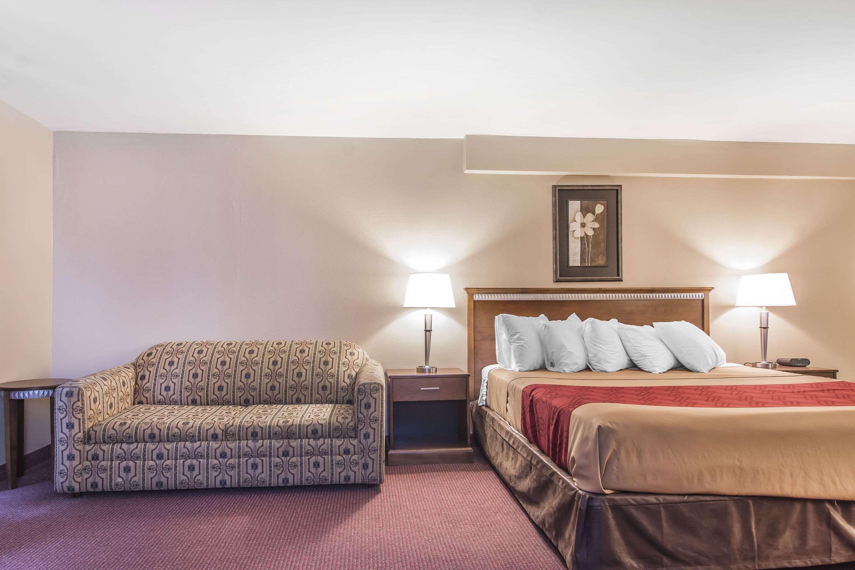 Econo Lodge Orillia Eksteriør bilde