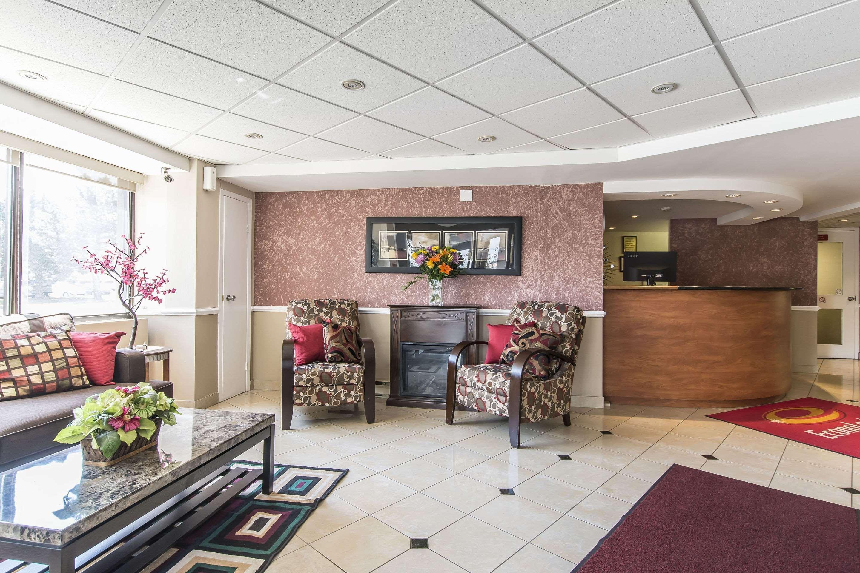 Econo Lodge Orillia Eksteriør bilde