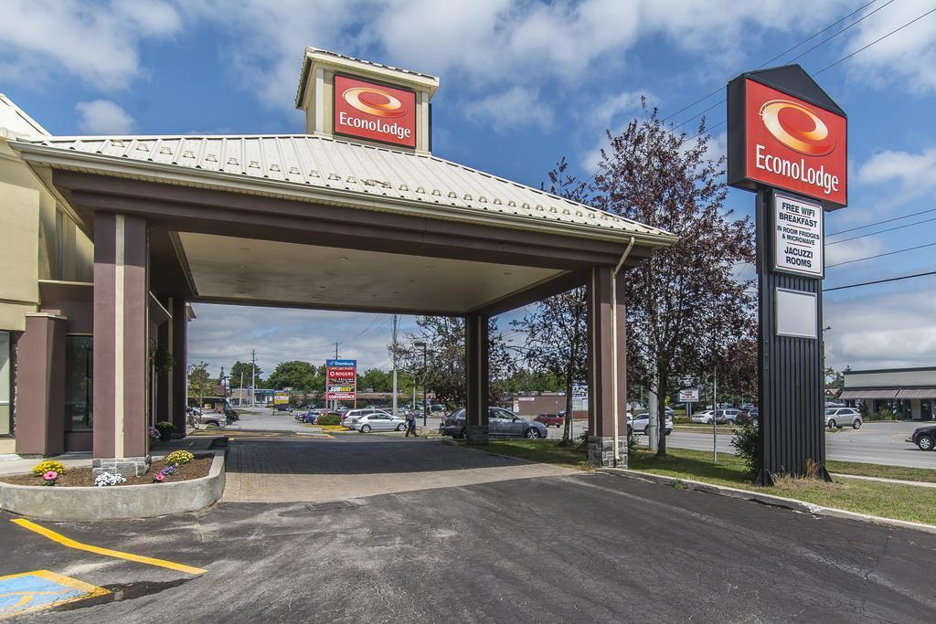 Econo Lodge Orillia Eksteriør bilde