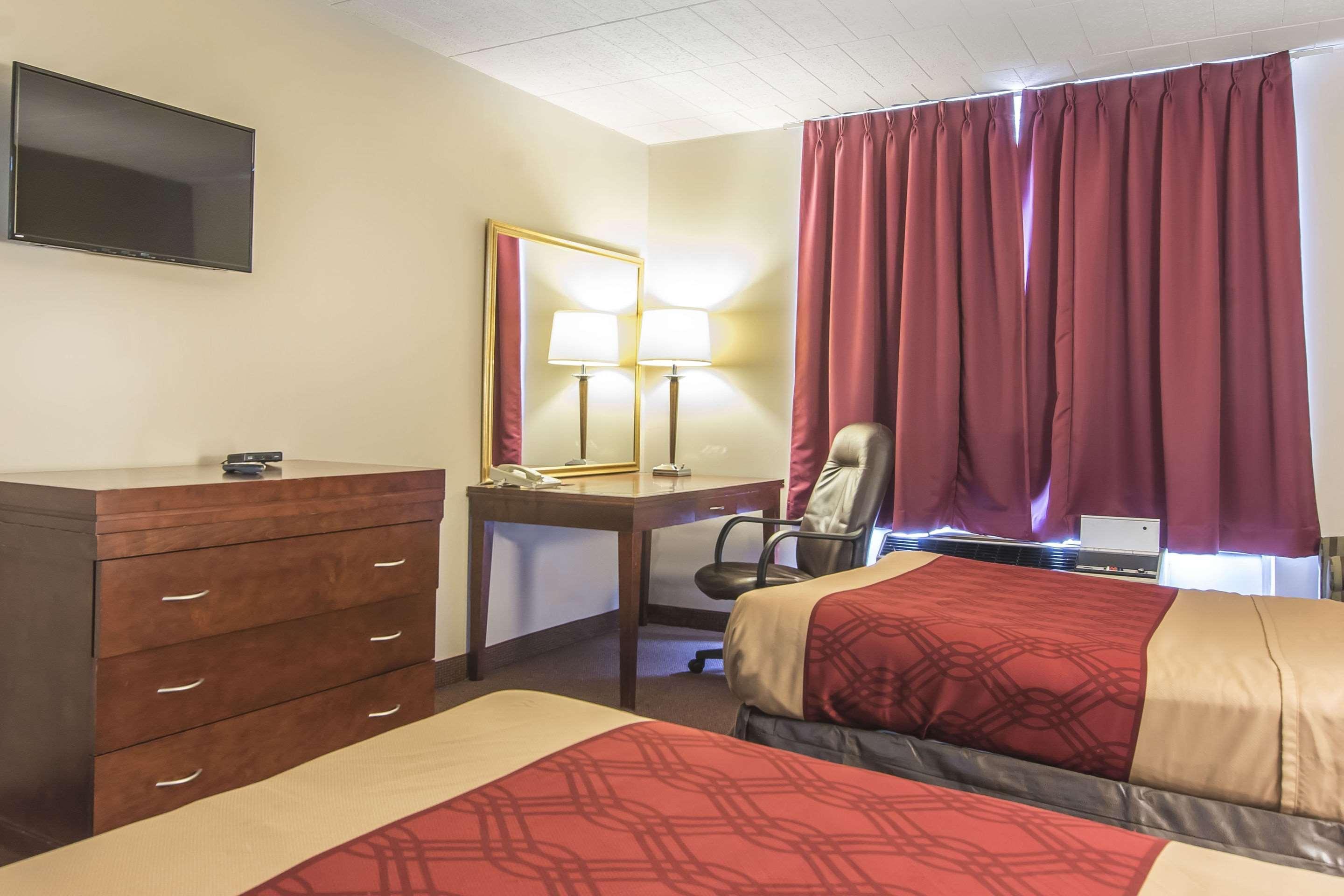 Econo Lodge Orillia Eksteriør bilde