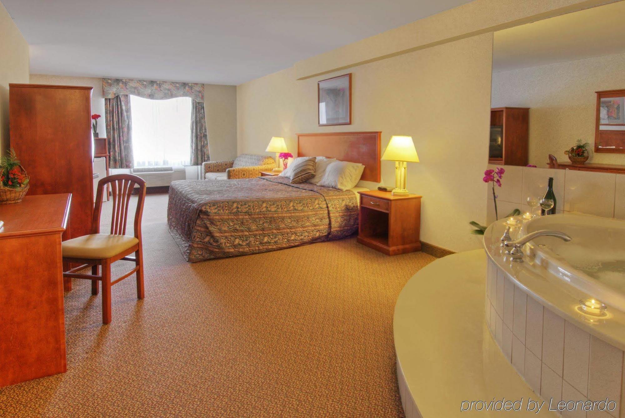 Econo Lodge Orillia Eksteriør bilde